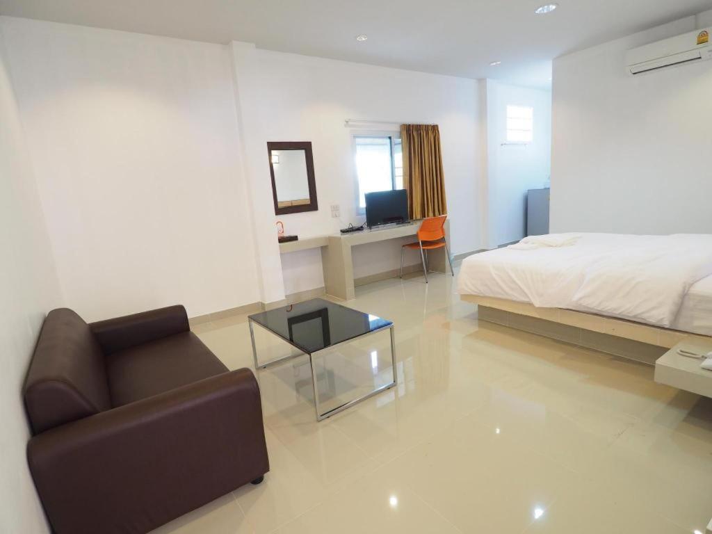 The Phant Hotel Сурін Екстер'єр фото